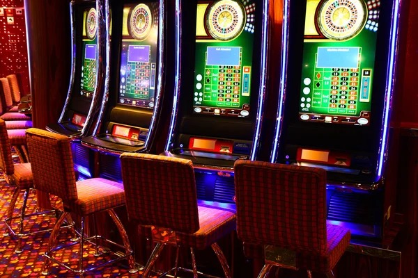 Live roulette dealer broadcast from rupiahslot88 studio